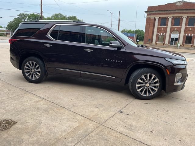 Used 2023 Chevrolet Traverse Premier w/ LPO, Floor Liner Package FWD image 31