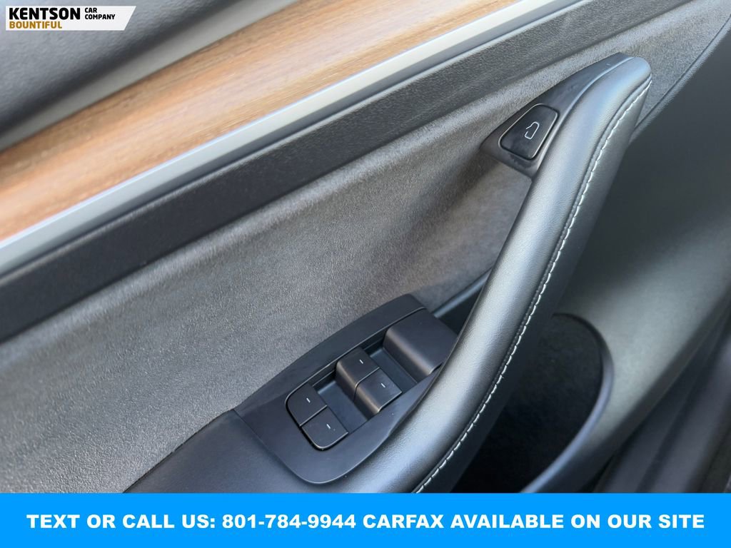 Used 2022 Tesla Model Y Performance image 18