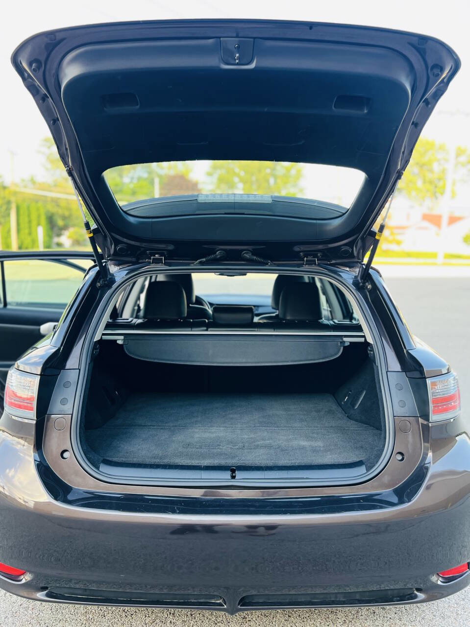 Used 2011 Lexus CT 200h Premium image 16