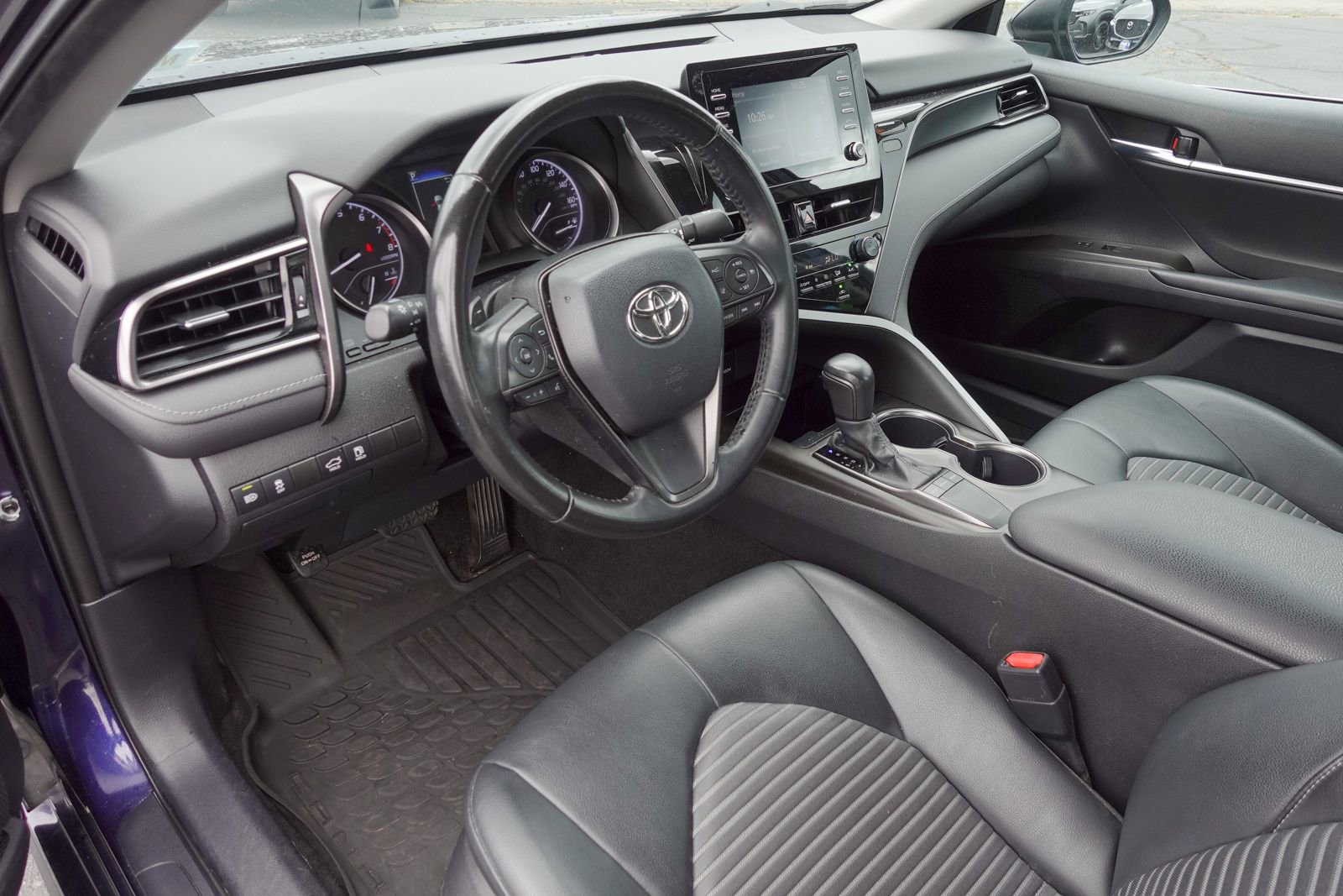 Used 2022 Toyota Camry SE FWD image 9