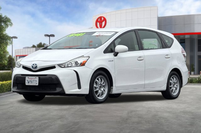 Certified 2017 Toyota Prius V Two FWD image 9