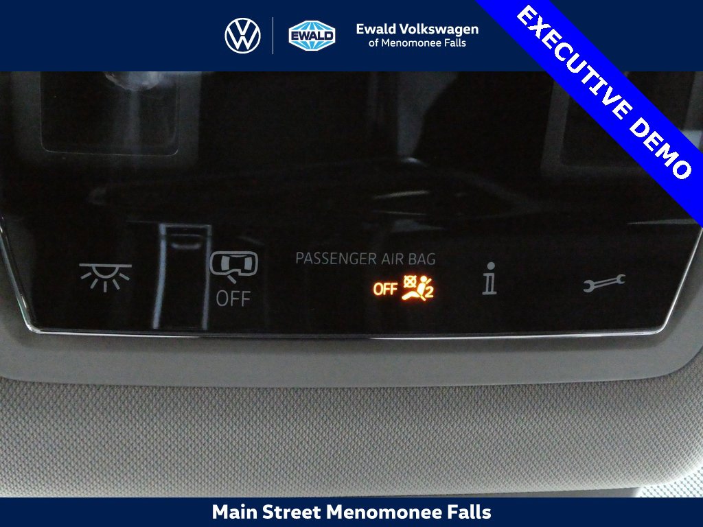 Certified 2025 Volkswagen Atlas SE image 20