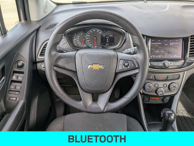 Used 2022 Chevrolet Trax LS image 18