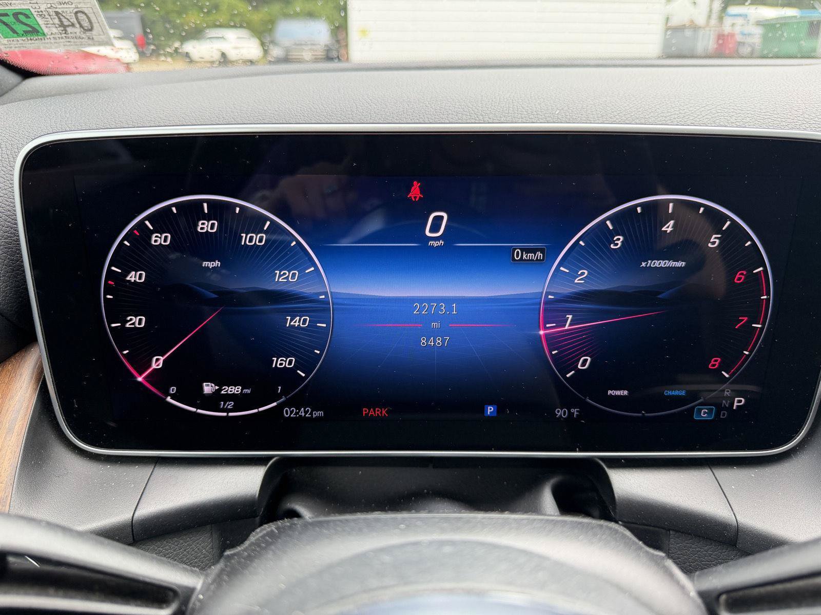 Used 2025 Mercedes-Benz GLC 300 4MATIC image 9
