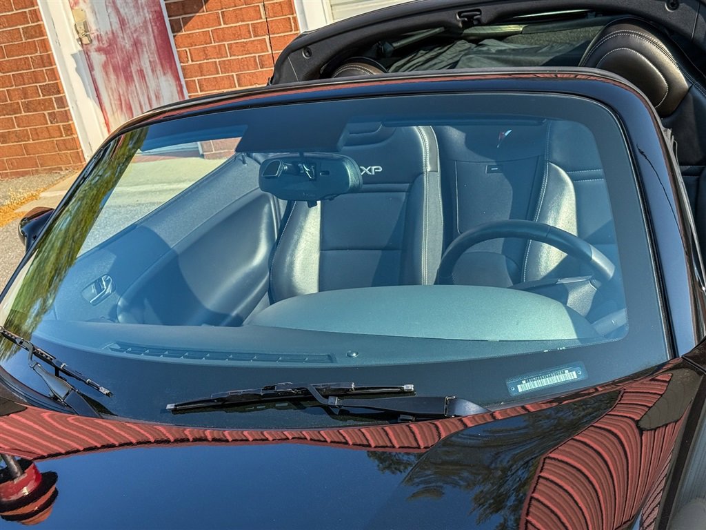 Used 2009 Pontiac Solstice GXP w/ Premium Package image 18