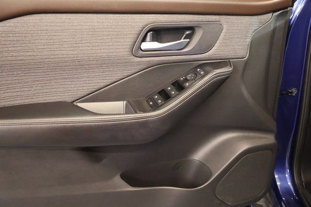 Certified 2023 Nissan Rogue SV AWD/4WD image 9