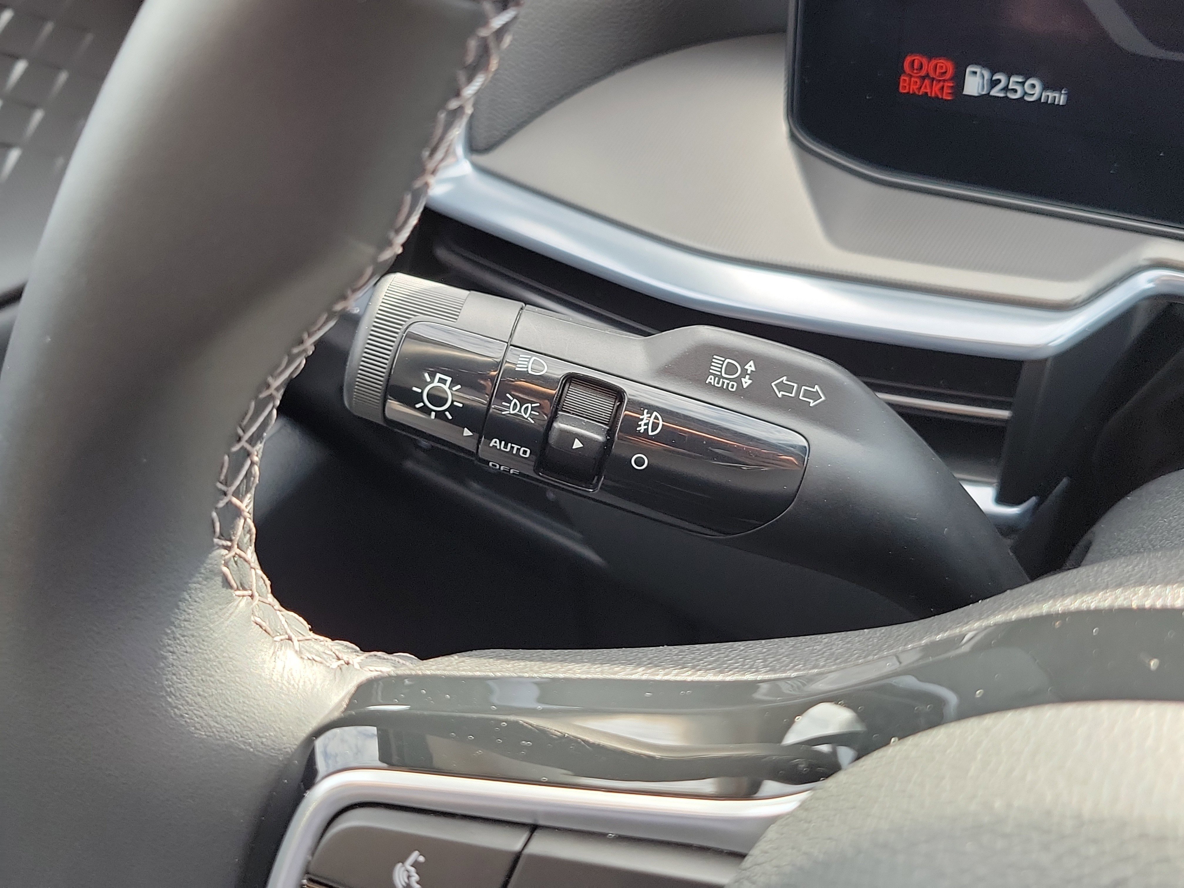 Used 2025 Kia Sorento SX image 30