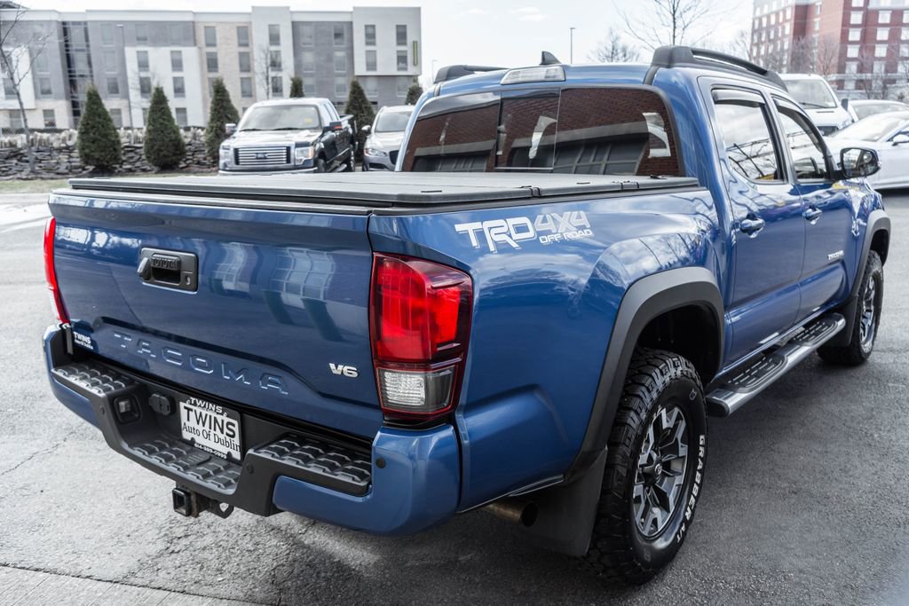 Used 2018 Toyota Tacoma TRD Off-Road image 35