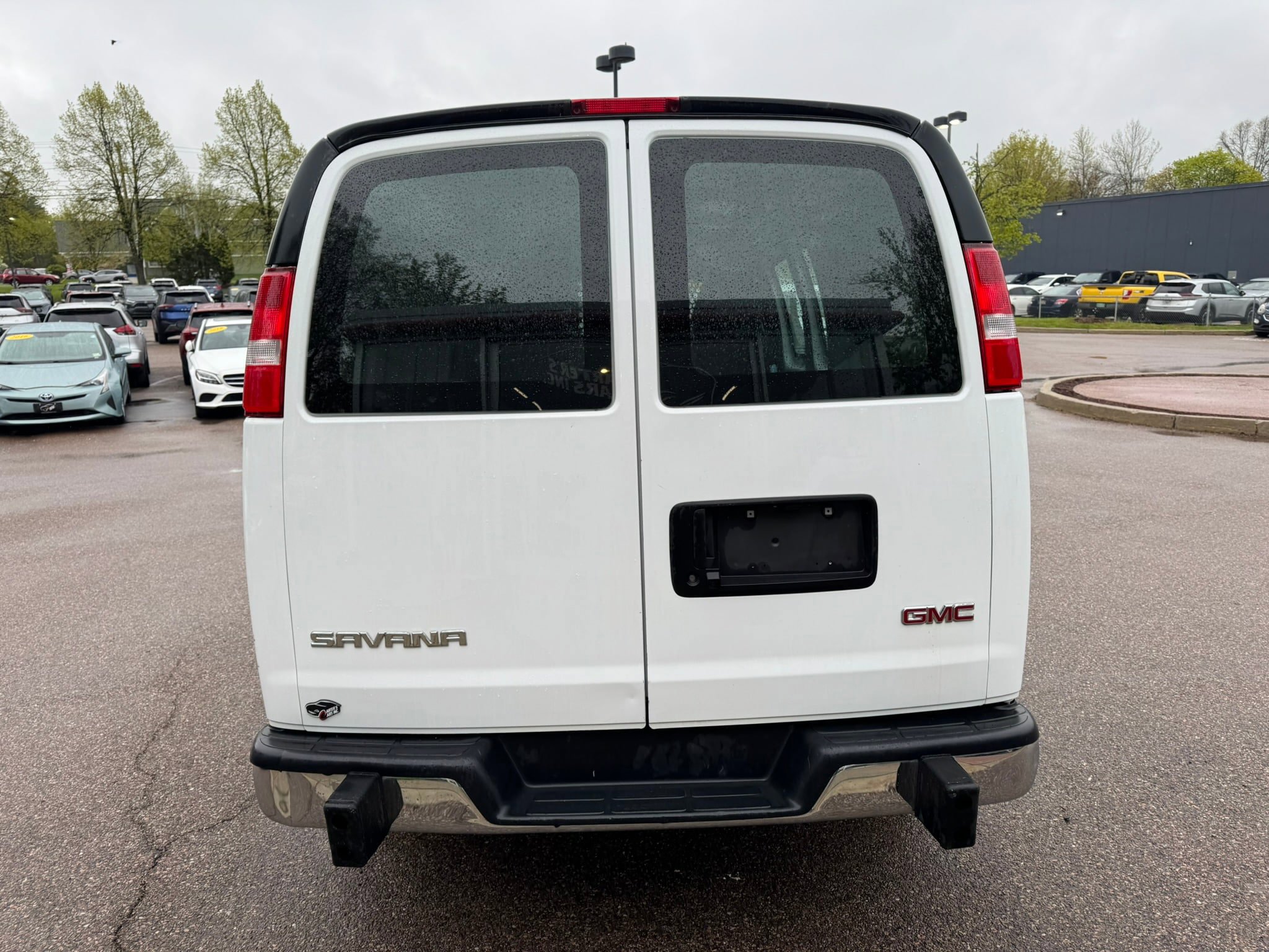 Used 2024 GMC Savana 2500 w/ Driver Convenience Package RWD image 5