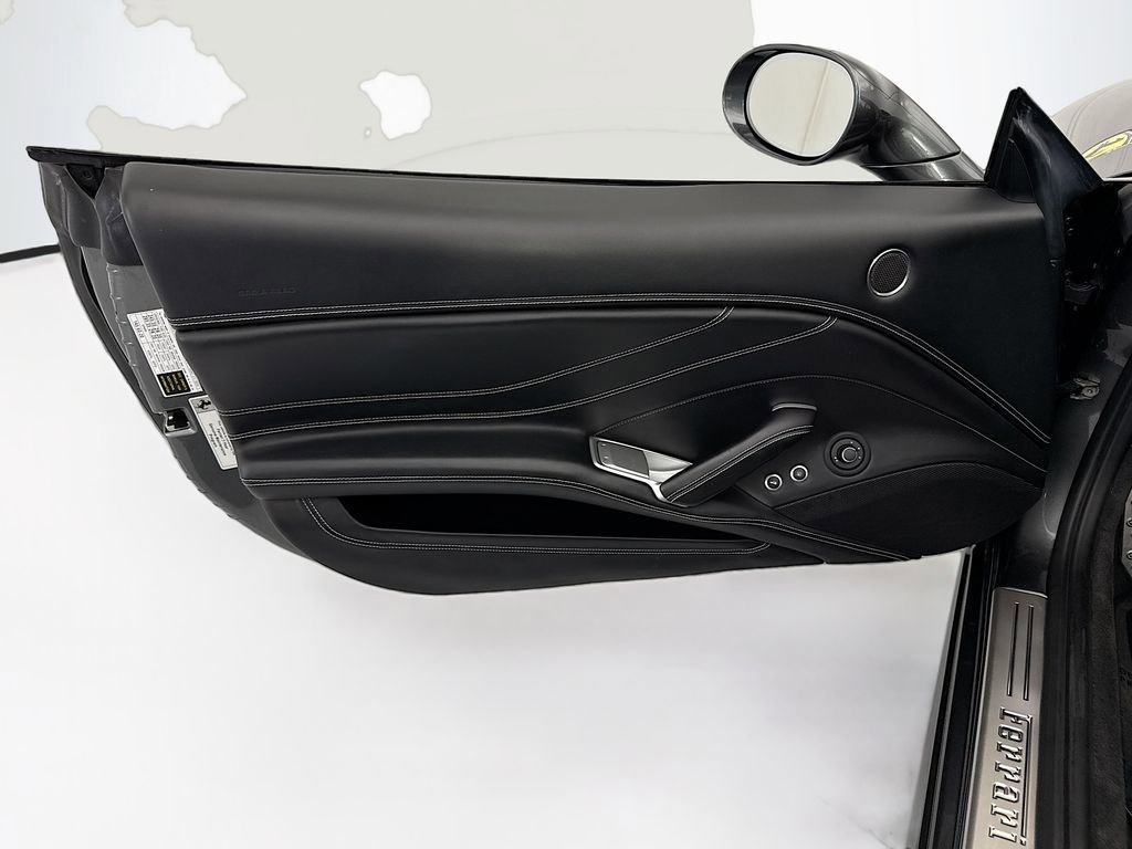 Used 2015 Ferrari California T RWD image 30