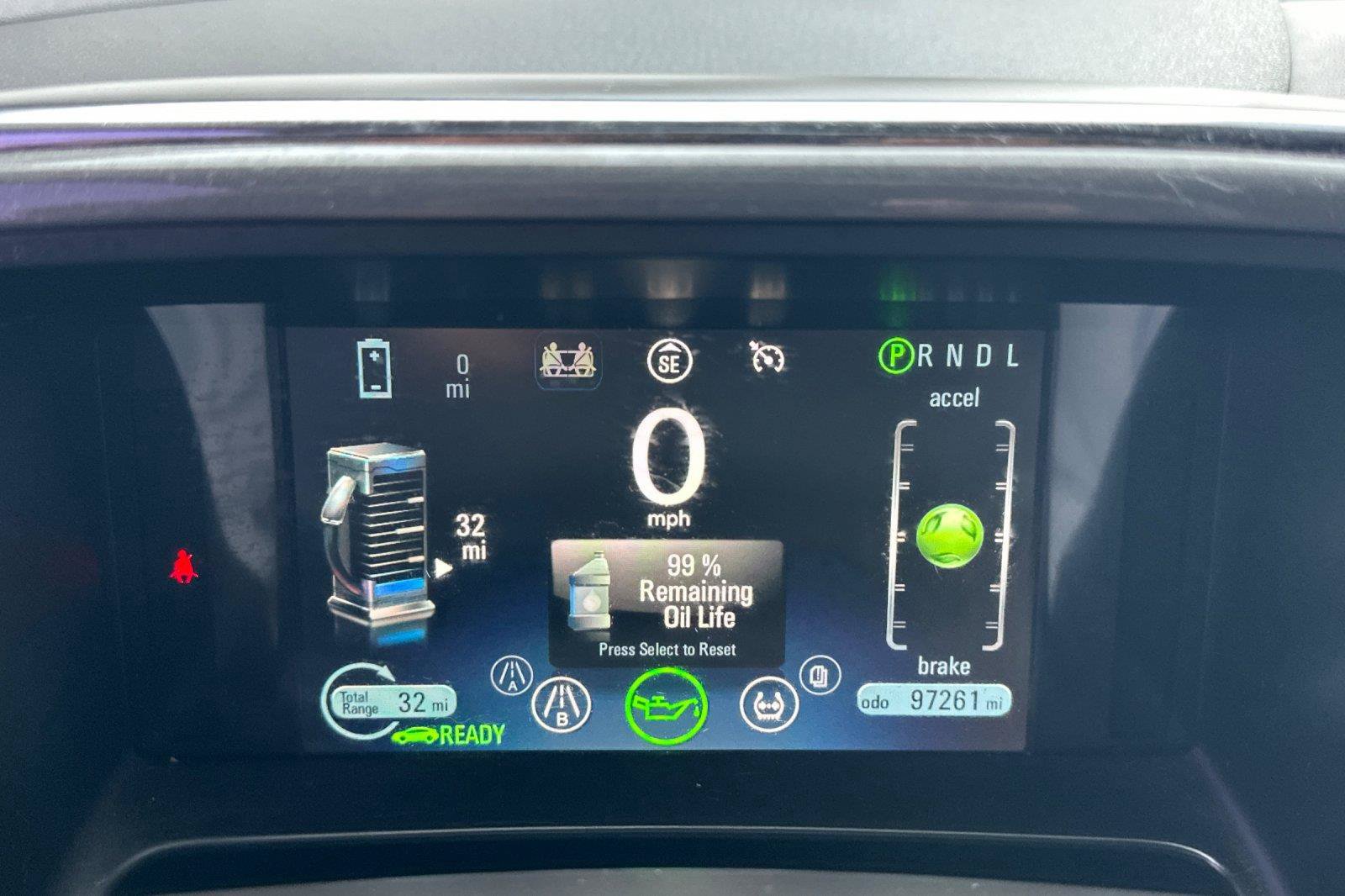 Used 2013 Chevrolet Volt Premium w/ Premium Trim Package FWD image 24