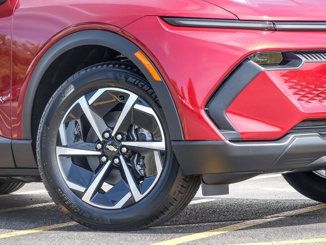 New 2026 Chevrolet Equinox EV LT image 4