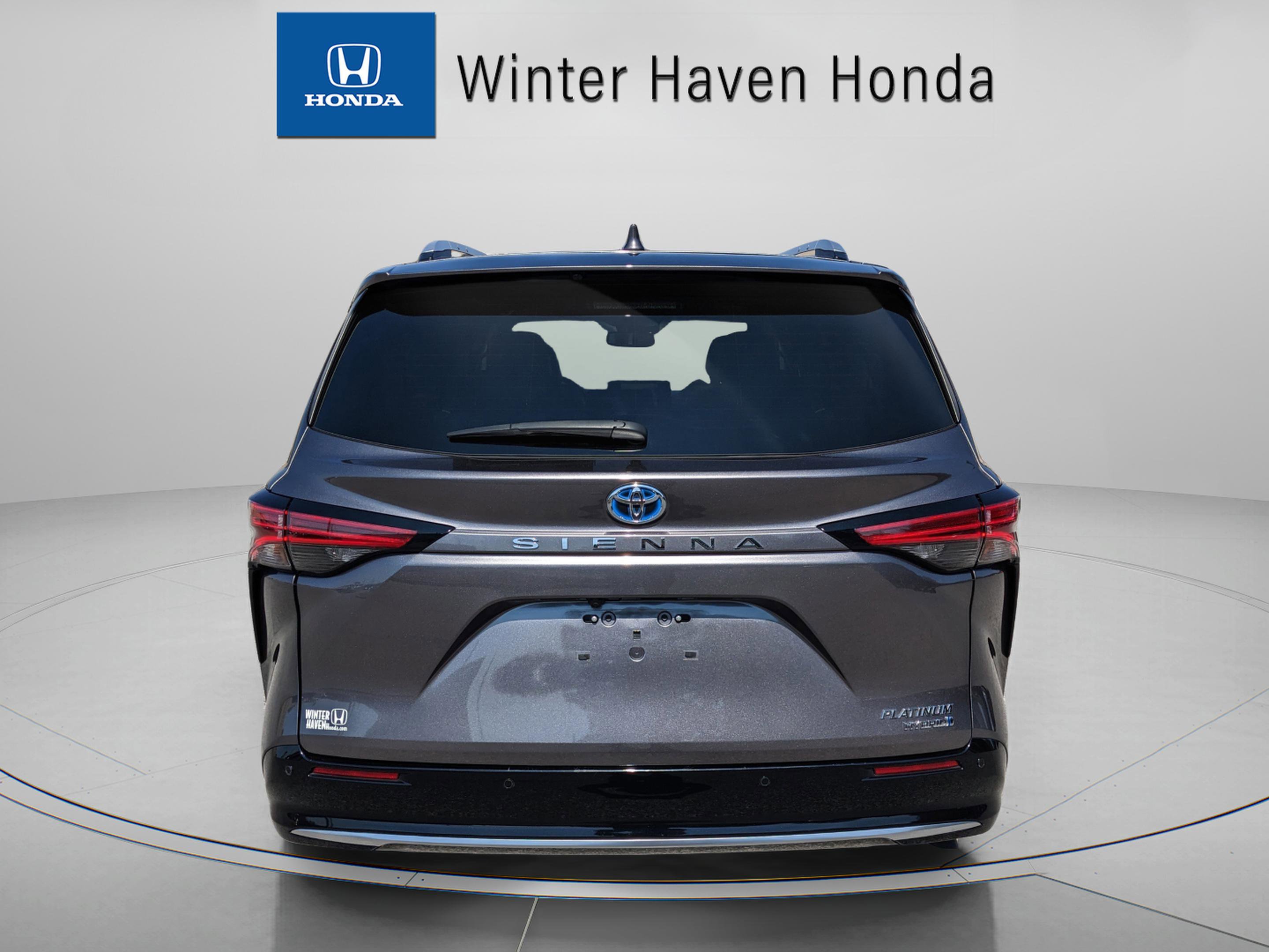 Used 2022 Toyota Sienna Platinum image 7