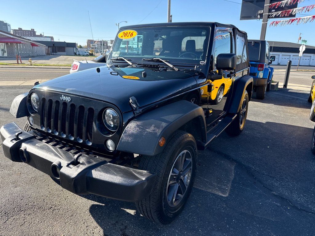 Used 2016 Jeep Wrangler Sport w/ Quick Order Package 23S AWD/4WD image 4