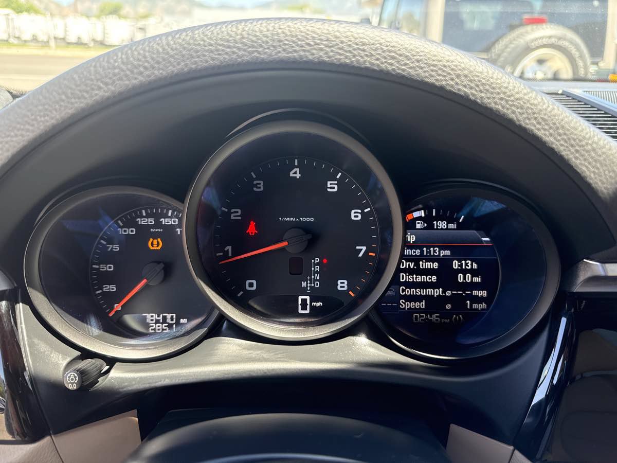 Used 2019 Porsche Macan AWD/4WD image 27