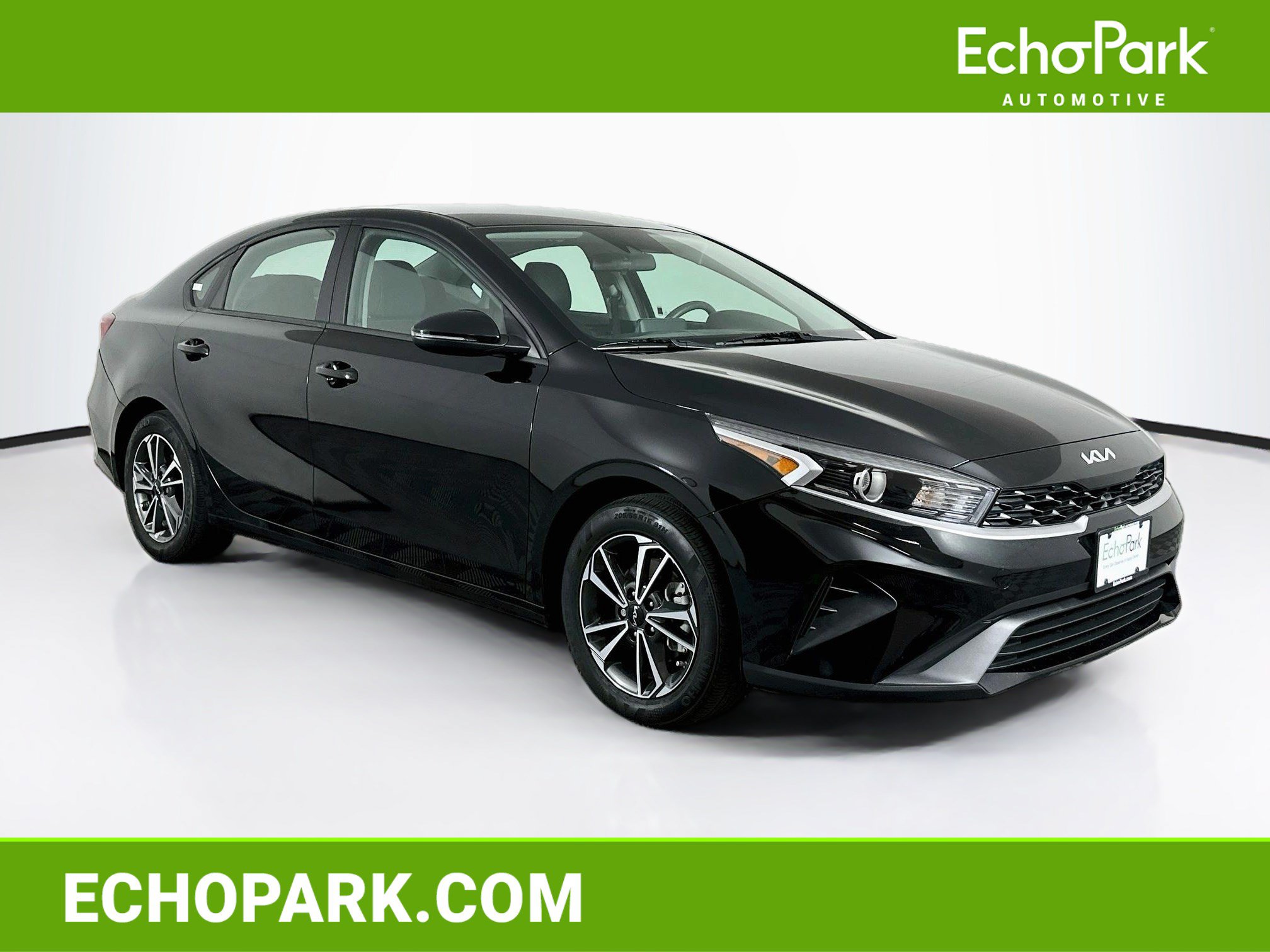 Used 2023 Kia Forte LXS w/ LXS Technology Package FWD image 1