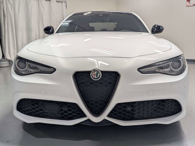 Used 2022 Alfa Romeo Giulia Veloce RWD image 24