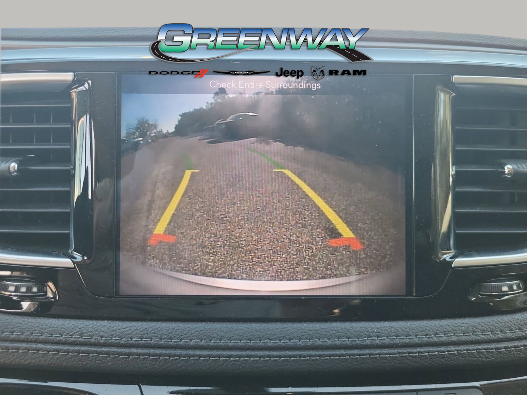 Used 2019 Chrysler Pacifica Limited image 24