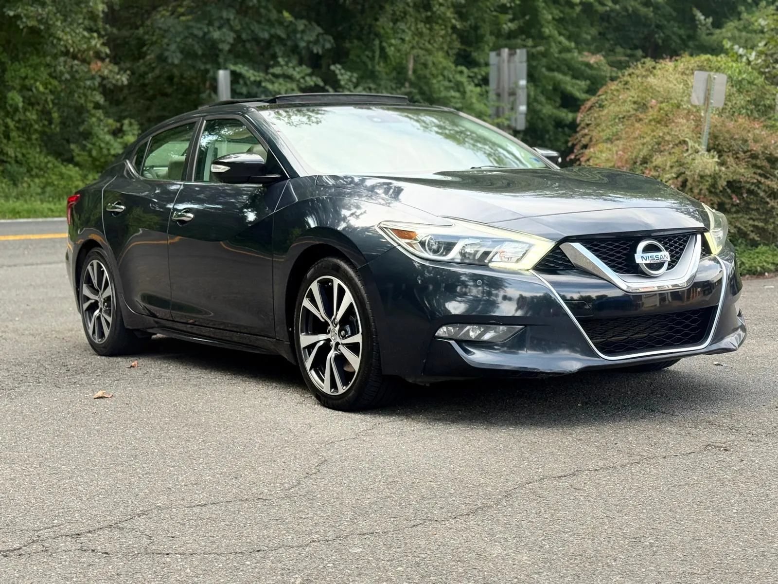 Used 2016 Nissan Maxima Platinum FWD image 1