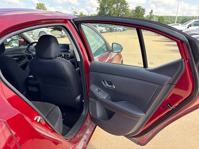 Used 2022 Nissan Sentra SV FWD image 19