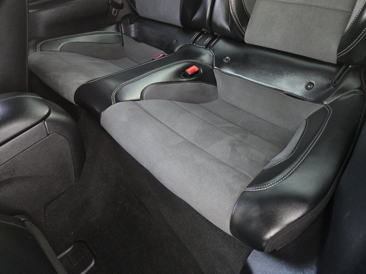 Used 2019 Ford Mustang Shelby GT350 w/ Technology Package image 43