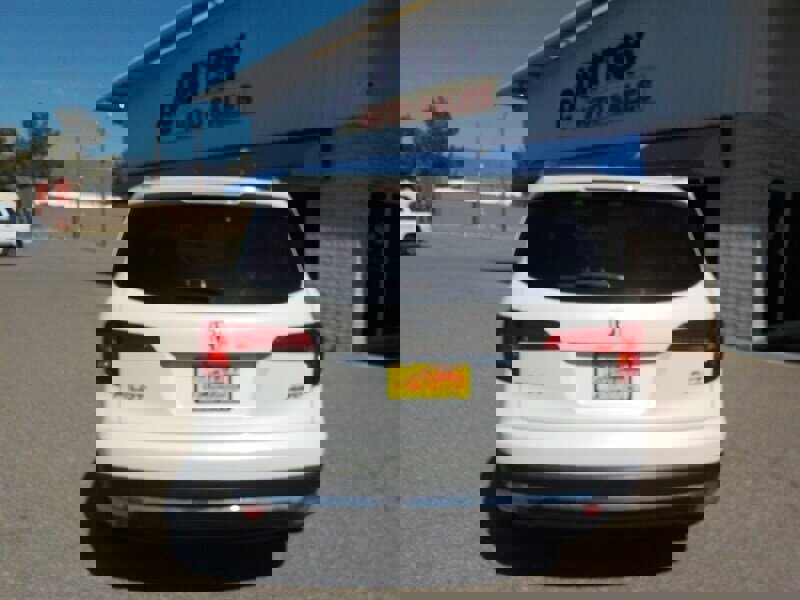 Used 2016 Honda Pilot Elite image 7