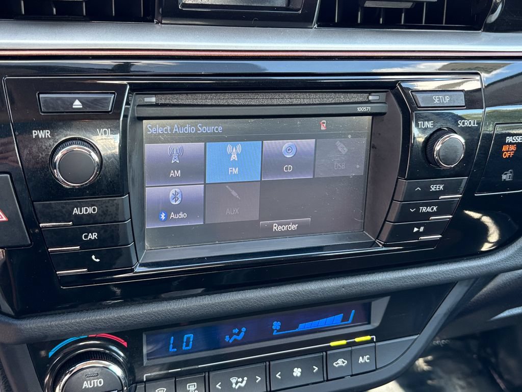 Used 2015 Toyota Corolla S FWD image 28