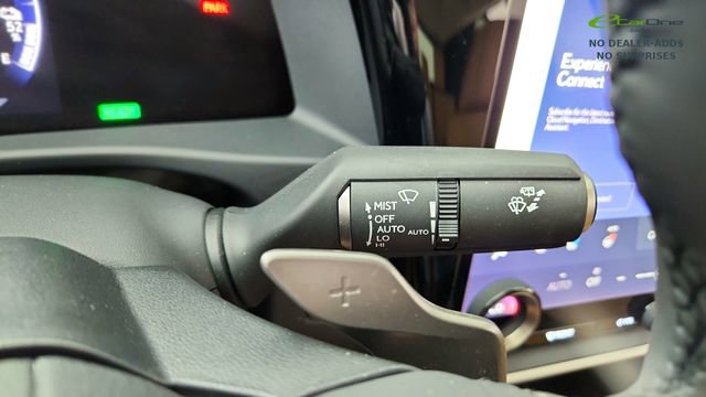 Used 2025 Lexus RZ 300e w/ Cold Area Package image 66