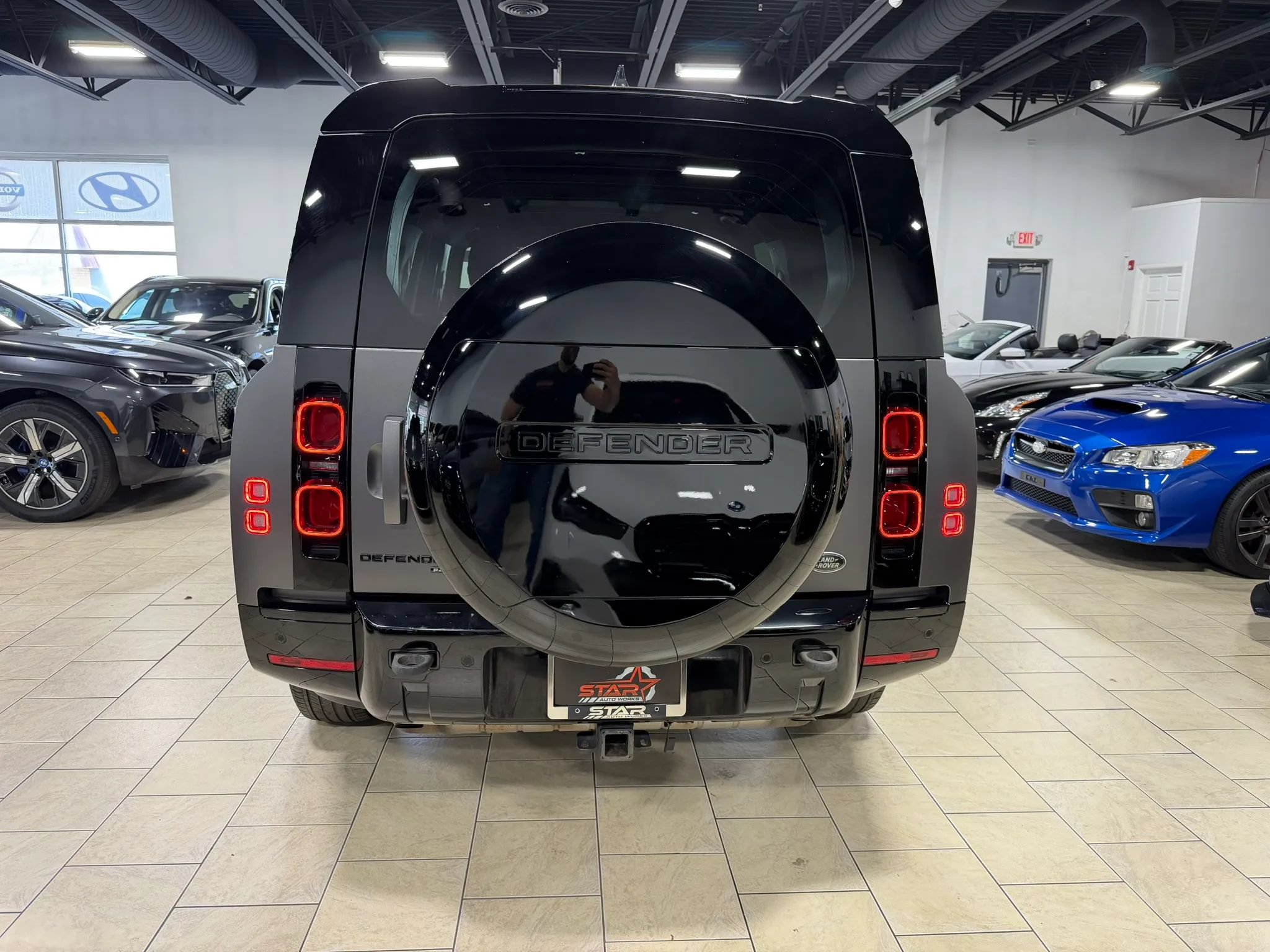 Used 2023 Land Rover Defender 130 X-Dynamic SE AWD/4WD image 5
