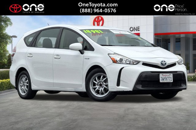 Certified 2017 Toyota Prius V Two FWD image 1