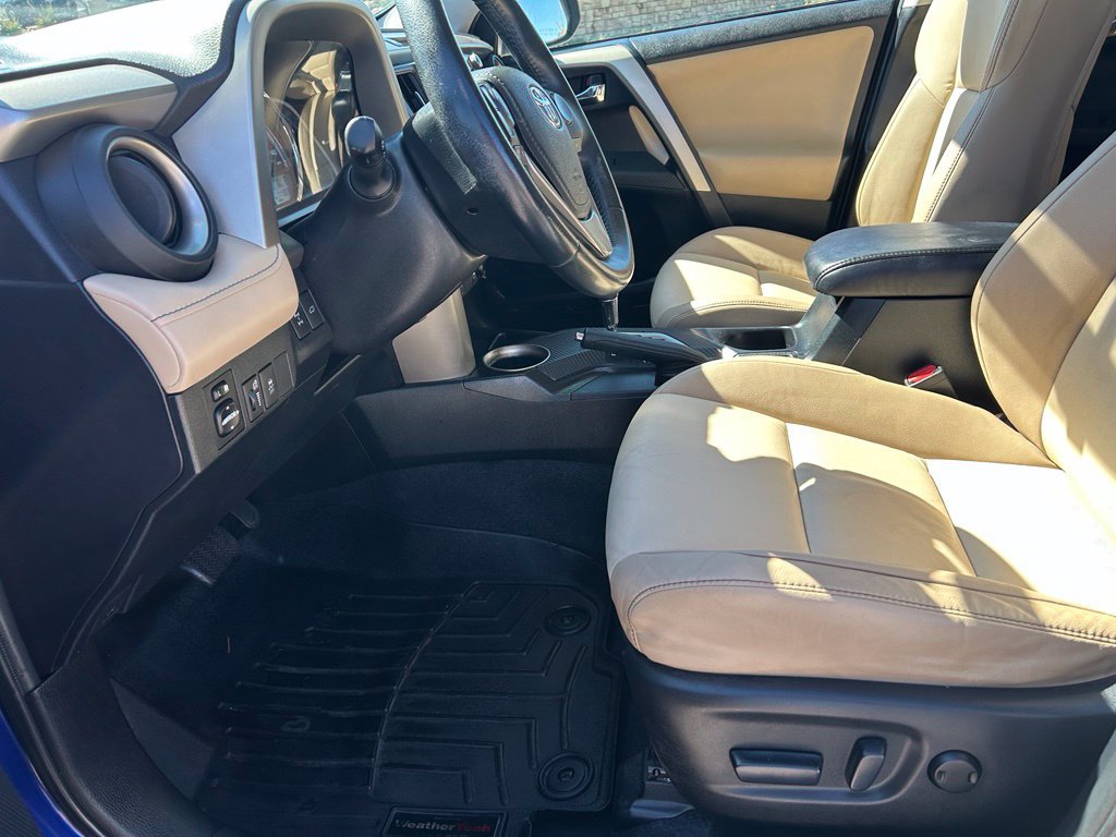 Used 2014 Toyota RAV4 Limited AWD/4WD image 23