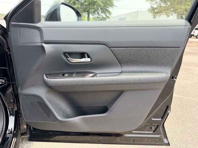 New 2026 Nissan Kicks SV w/ SV Premium Package AWD/4WD image 8