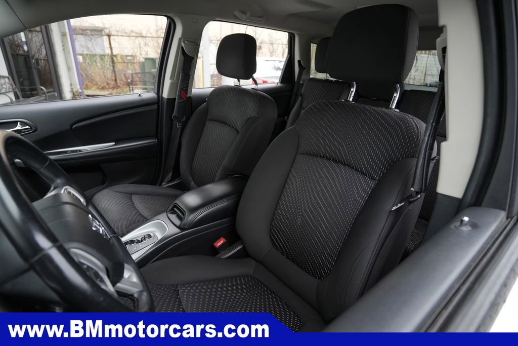 Used 2018 Dodge Journey SE w/ Mopar All Weather Group FWD image 16