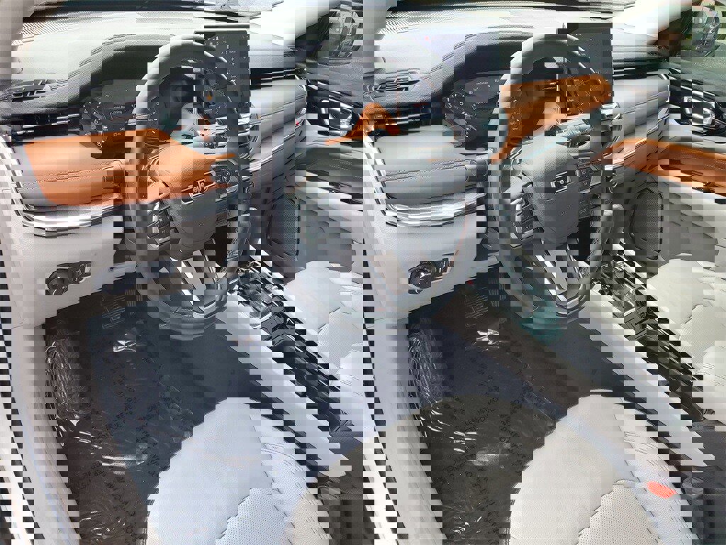 Used 2022 Jeep Compass Limited image 6