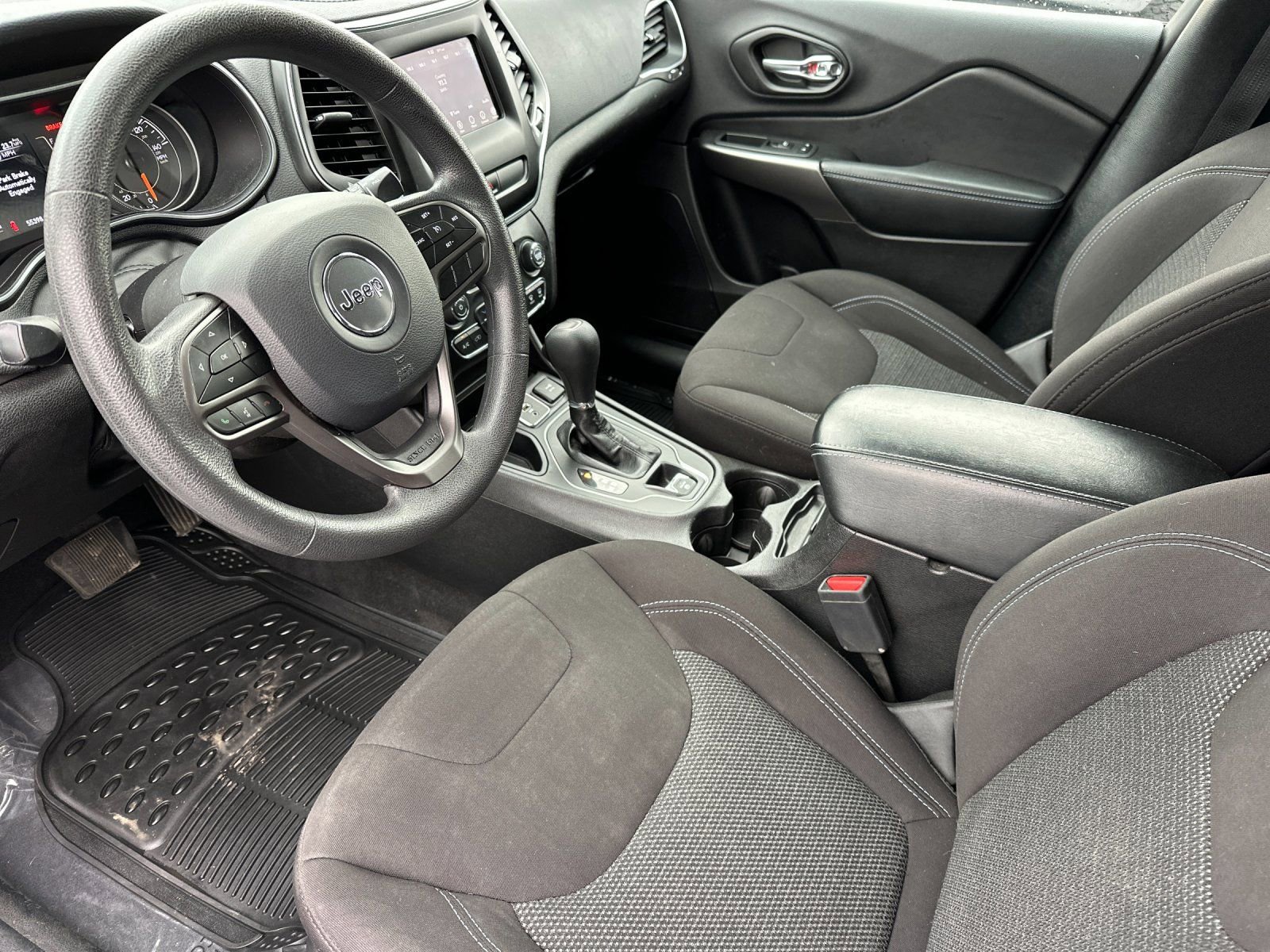 Used 2020 Jeep Cherokee Latitude image 10