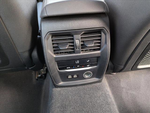 Used 2019 BMW 330i Sedan w/ Convenience Package image 18