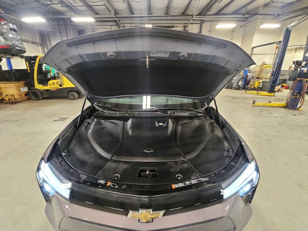 Used 2024 Chevrolet Blazer EV LT AWD/4WD image 28