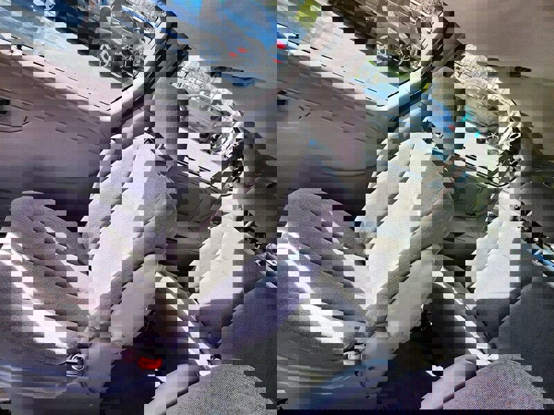 Used 2003 Chrysler Town & Country FWD image 25