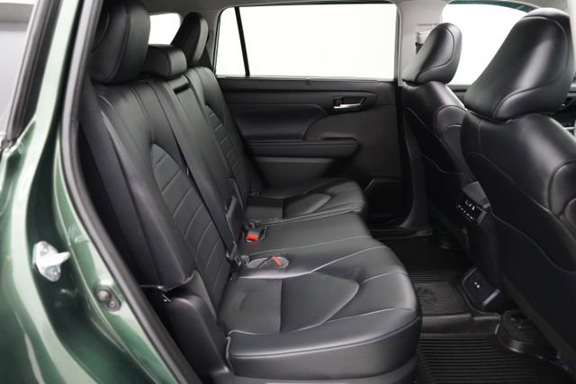Used 2023 Toyota Highlander XLE image 85