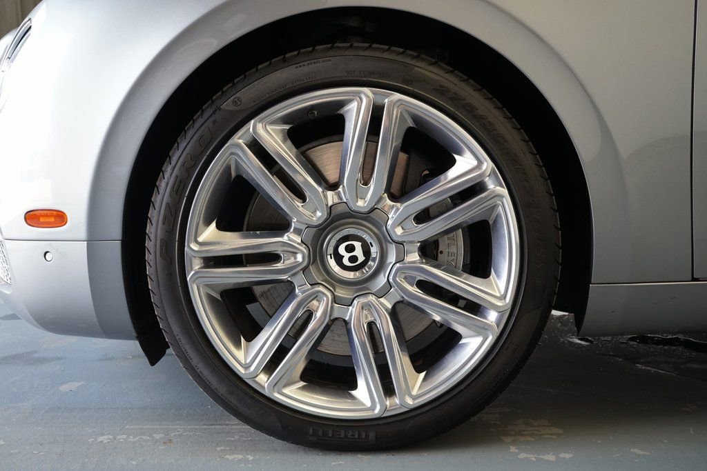 Used 2016 Bentley Flying Spur W12 image 32