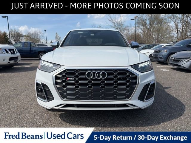 Used 2022 Audi SQ5 Premium w/ Convenience Package image 2