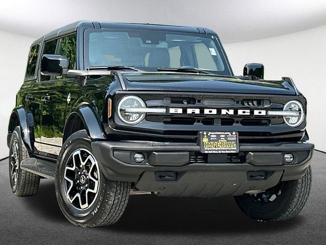 Used 2025 Ford Bronco Outer Banks AWD/4WD image 2