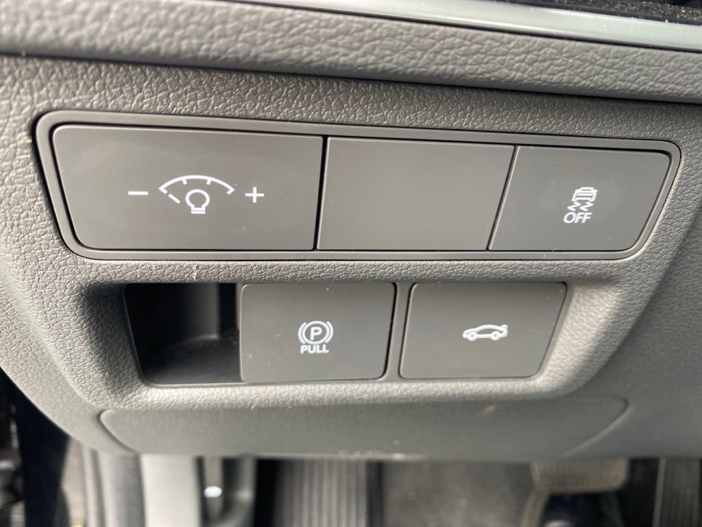 Used 2025 Hyundai Sonata SEL FWD image 15