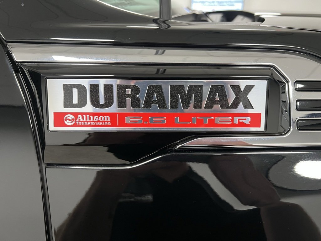 Used 2024 GMC Sierra 3500 Denali w/ Denali Reserve Package image 16