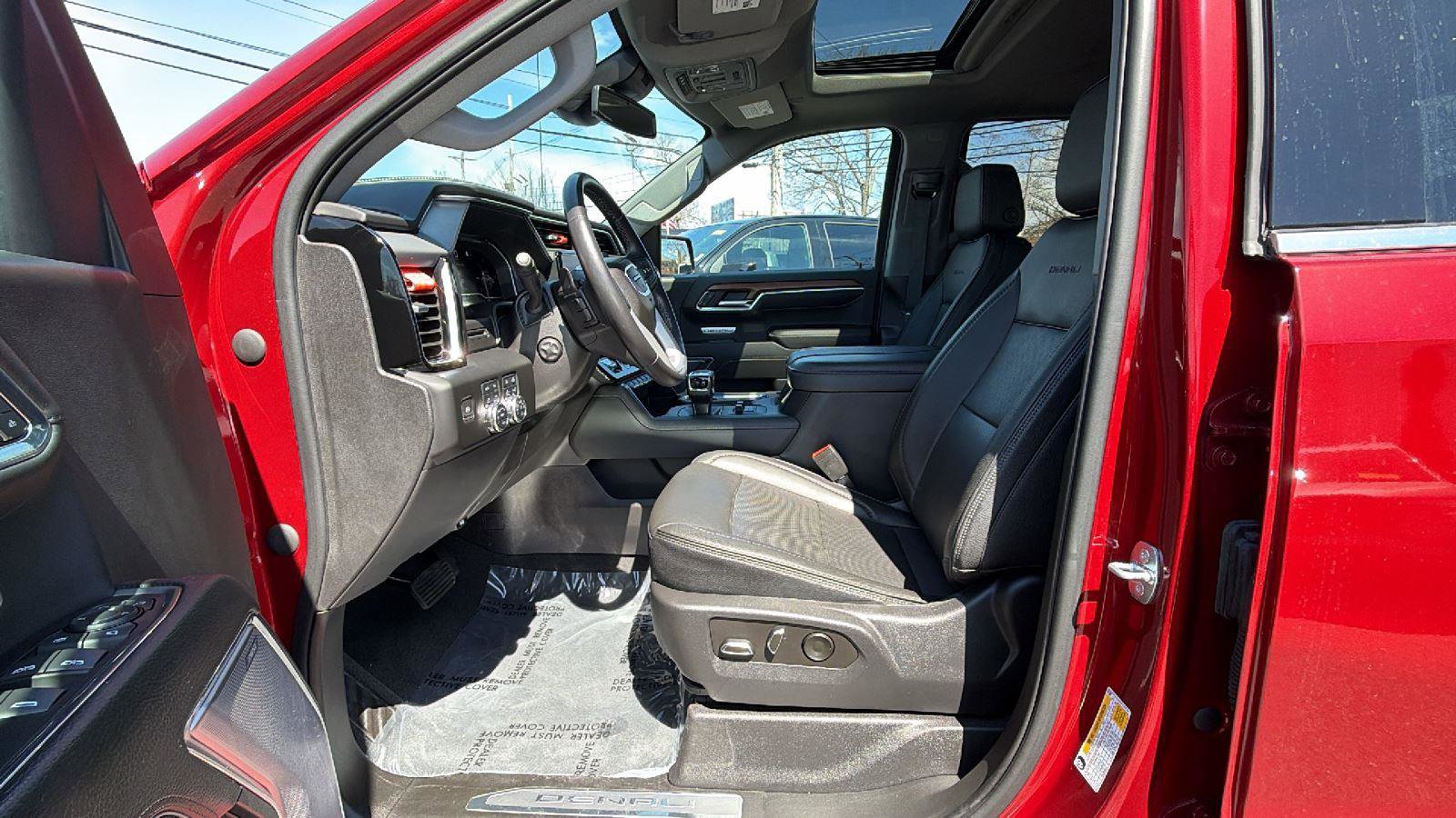 Used 2023 GMC Sierra 1500 Denali AWD/4WD image 16
