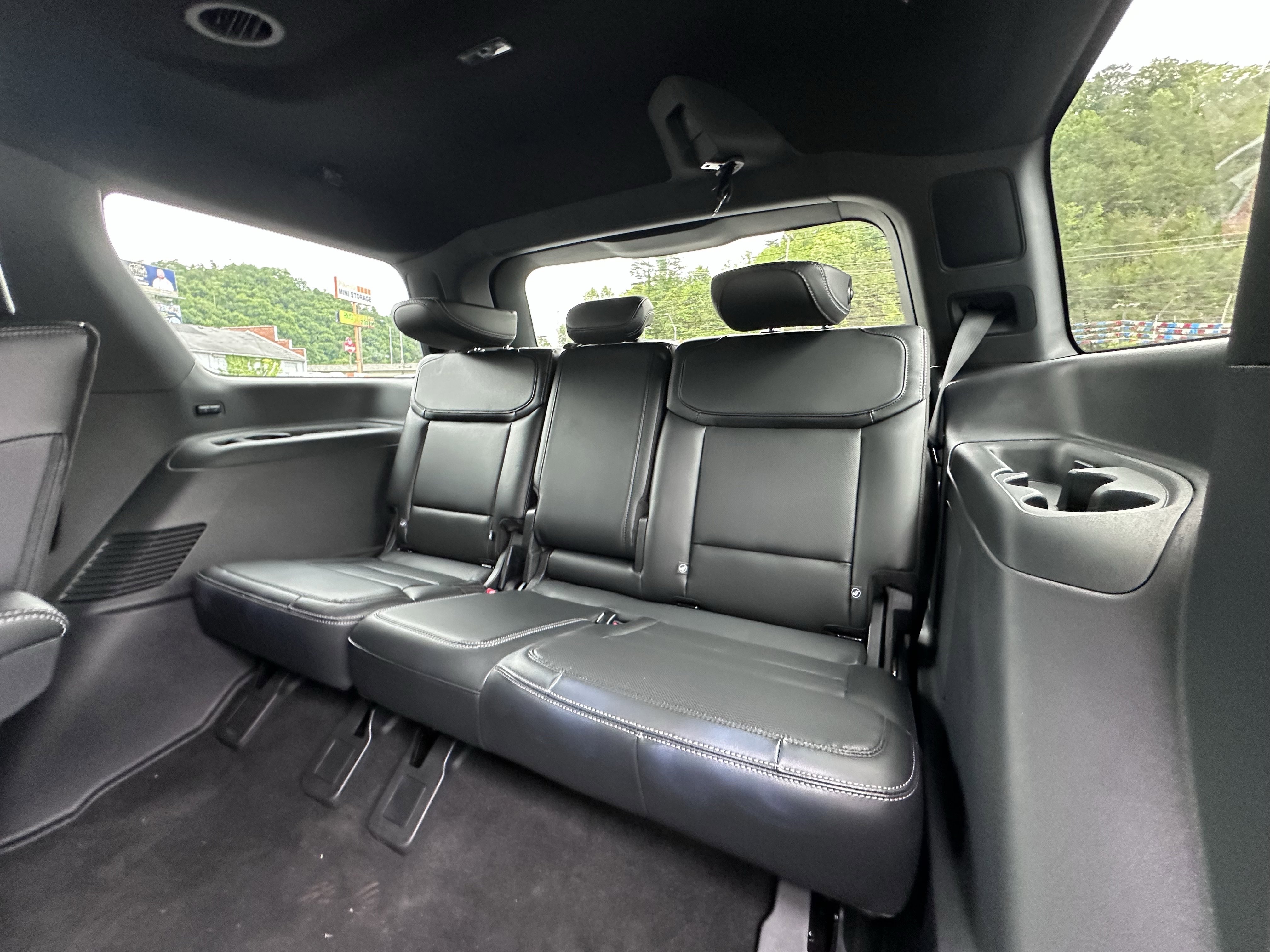 Used 2025 Ford Expedition Platinum w/ Stealth Performance Package AWD/4WD image 11