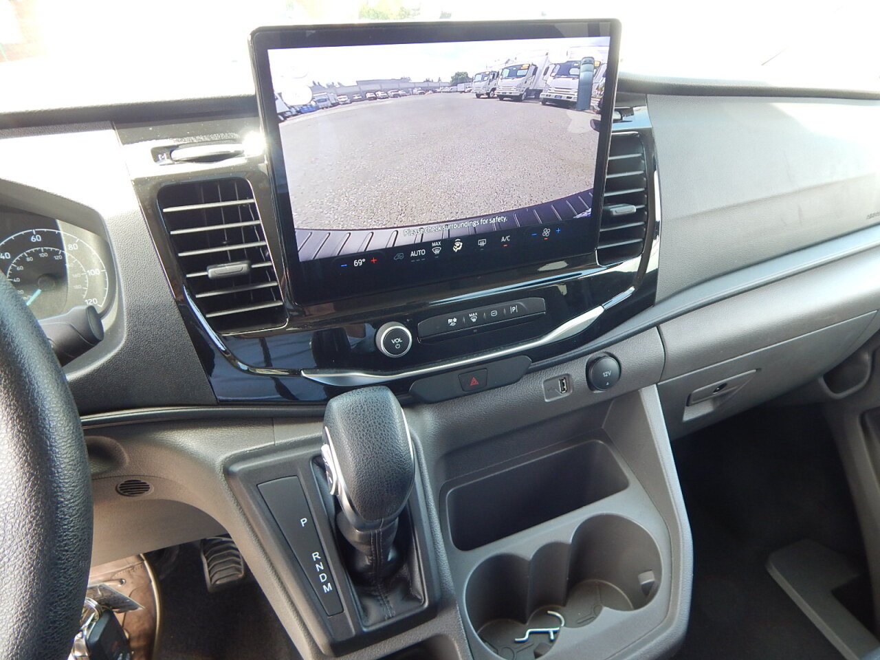 Used 2023 Ford Transit 350 XLT RWD image 25