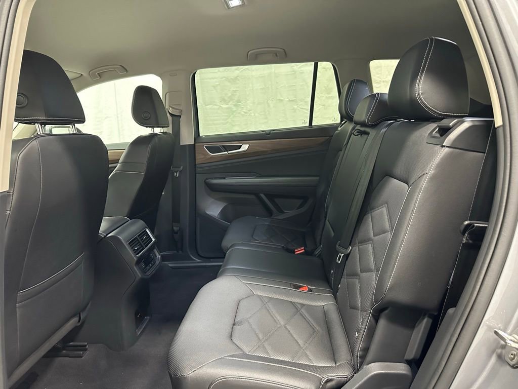 Used 2025 Volkswagen Atlas SE AWD/4WD image 47