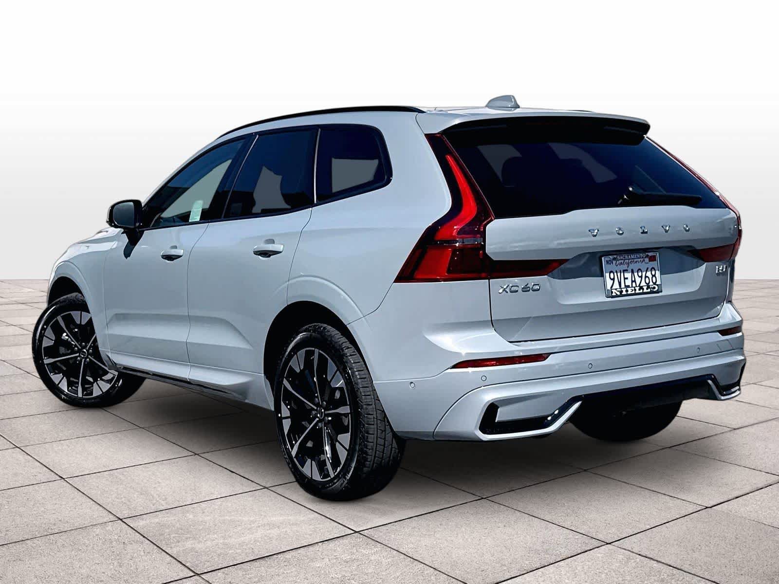 Used 2026 Volvo XC60 B5 Plus w/ Climate Package AWD/4WD image 15