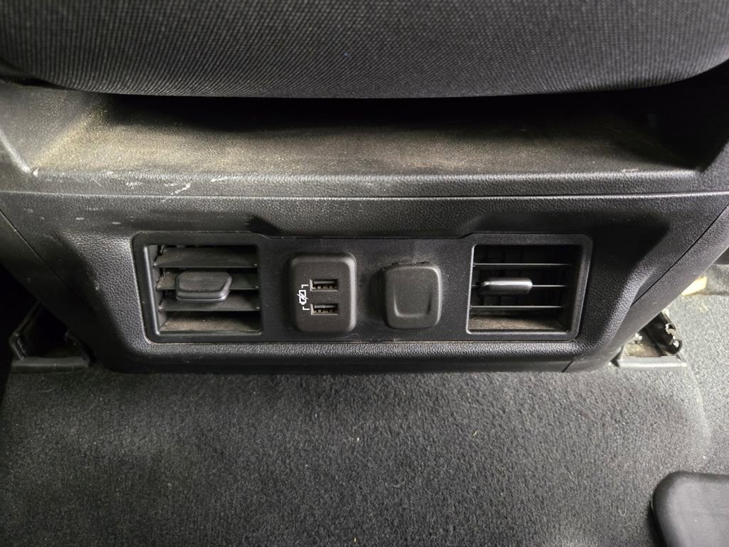 Used 2022 GMC Sierra 2500 SLE w/ SLE Convenience Package image 32